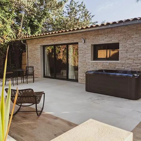 Villa Coocon & *